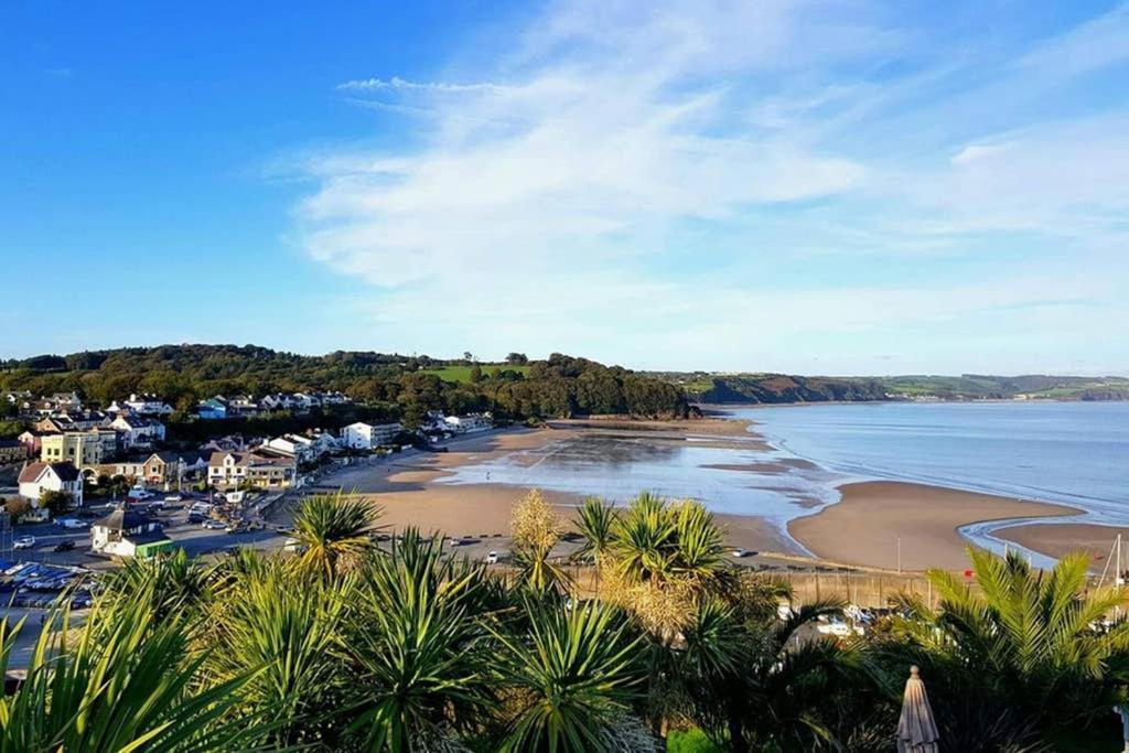 Beautiful Apartment With Private Pool Near Tenby Kilgetty Exterior photo
