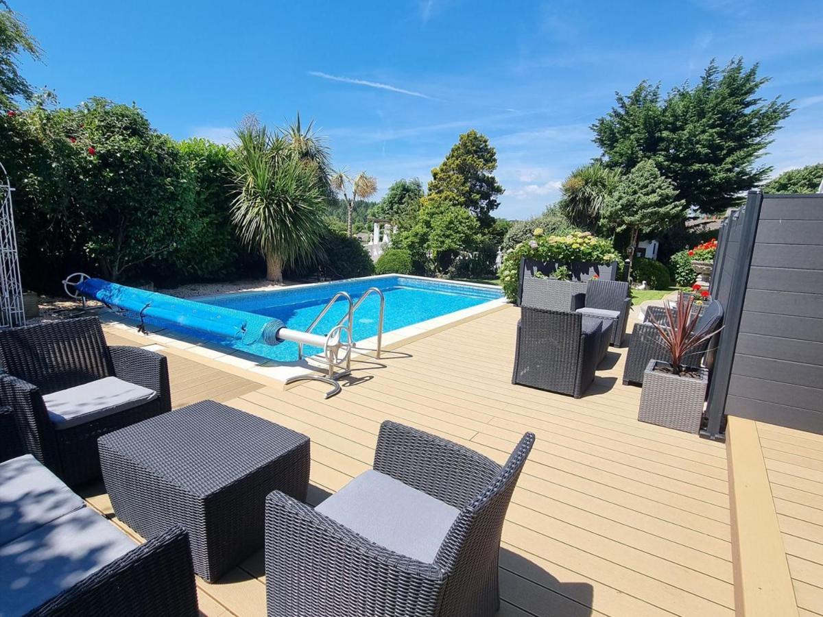 Beautiful Apartment With Private Pool Near Tenby Kilgetty Exterior photo