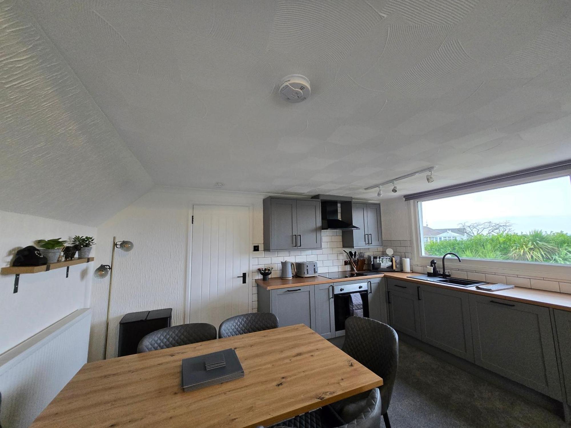 Beautiful Apartment With Private Pool Near Tenby Kilgetty Exterior photo
